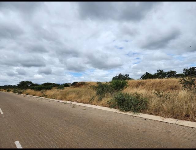 790M² VACANT LAND FOR SALE IN MAGNA VIA INDUSTRIAL